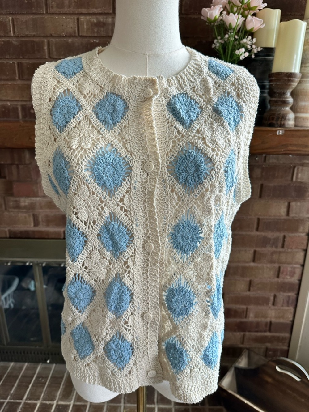 Vintage Style Boho Crochet Floral Diamond Tank Top Vest Cream Blue Small